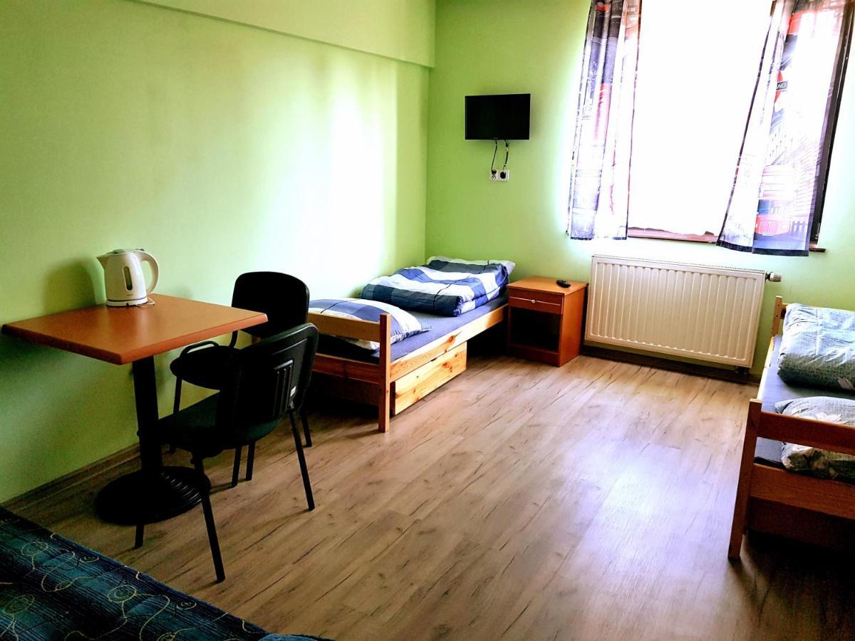 Gliwicka139 Hostel Катовице Екстериор снимка